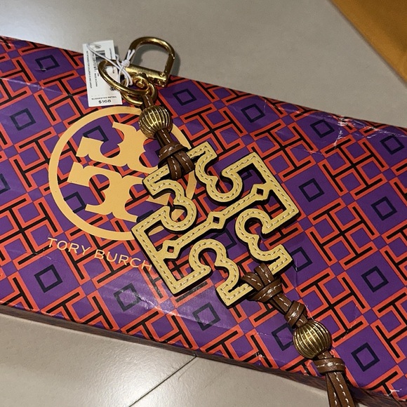 NWT Tory Burch Leather Kira With Tassel Key Fob - Picture 5 of 9